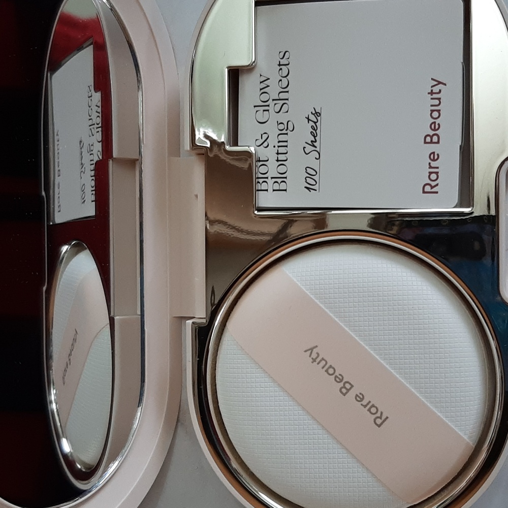 Rare Beauty blotting sheets and case NIB